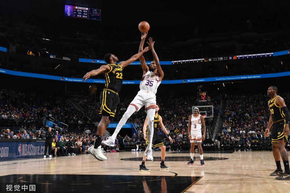 福克斯生涯总薪水4.16亿美元！保罗已经打了20年，总共也才4.05亿.